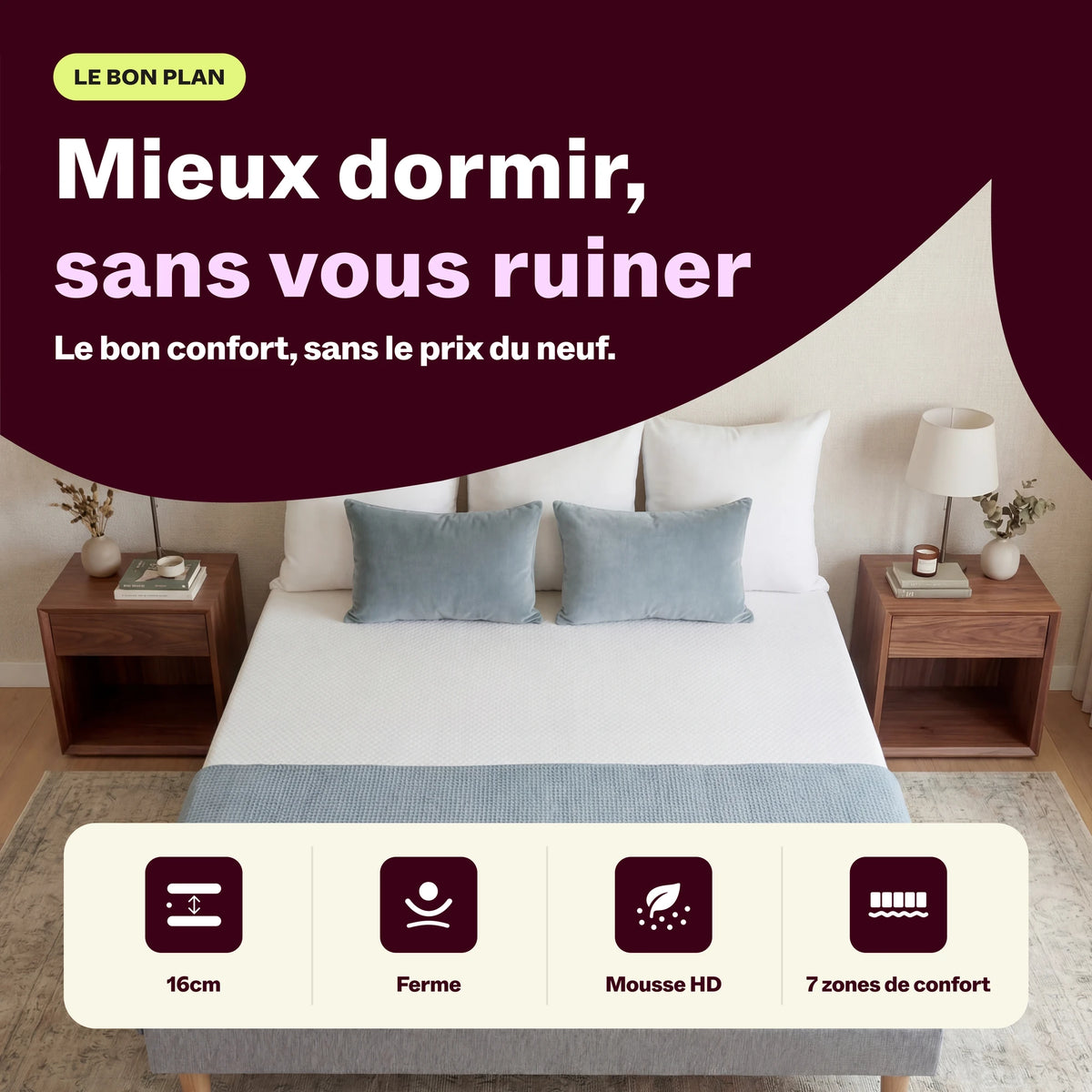 Matelas Universel dans une chambre lumineuse, lit fait avec coussins et table de chevet